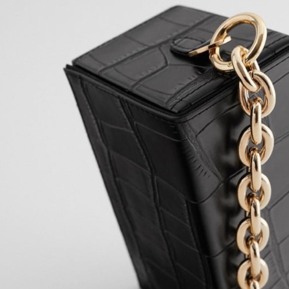 Zara black croc embossed box bag with chain - Picture 2 of 8